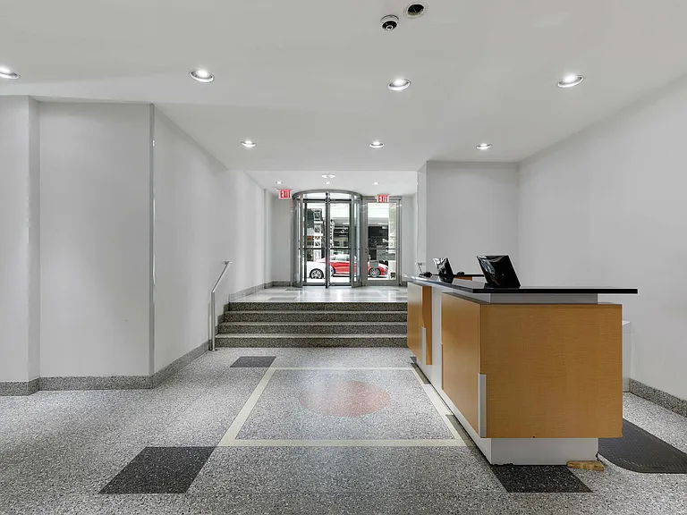330 W 58th St #12H — Photo 11