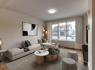 16 E Sundown Pl, Cochrane, AB T4C2T3