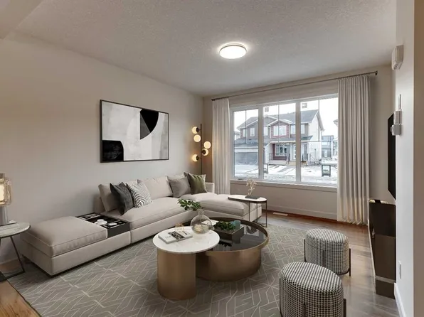 16 E Sundown Pl, Cochrane, AB T4C 2T3