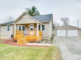 3931 Keewahdin Rd, Fort Gratiot, MI 48059