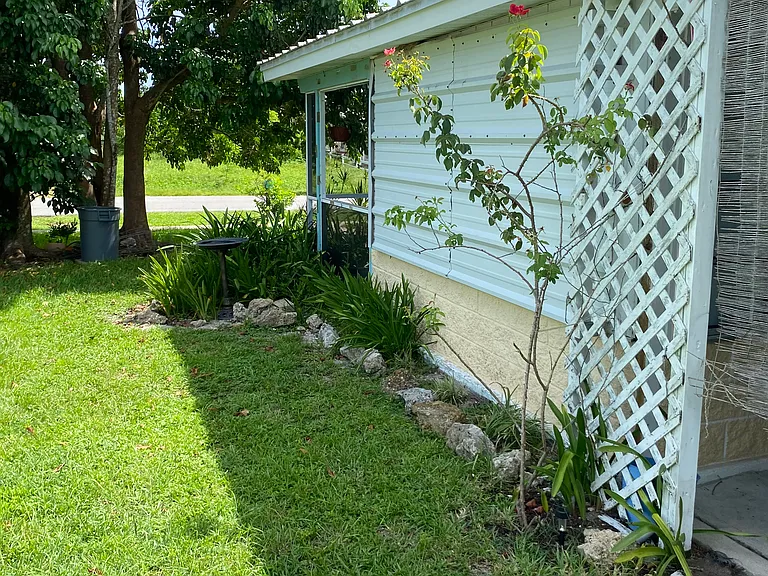 21928 Felton Ave — Photo 12