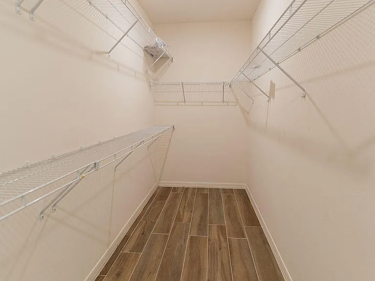 138 SW Carter Ave — Photo 50