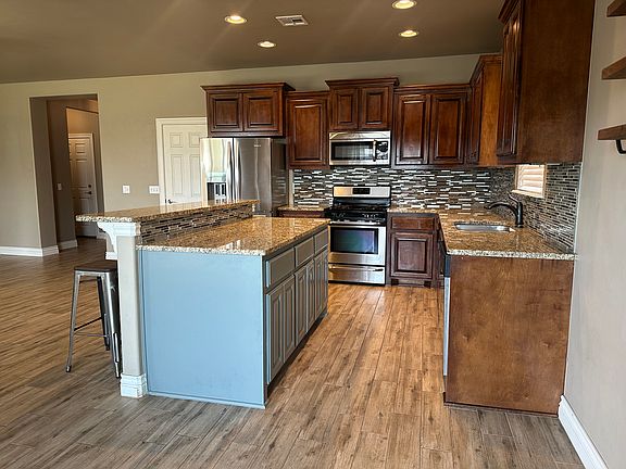 5th image of 8324 NW 140th St