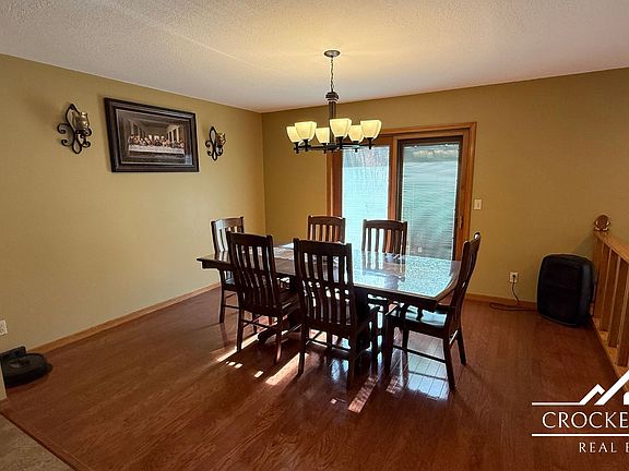 5th image of 1718 E Crestway Dr