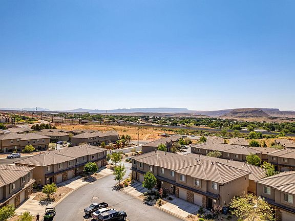 4th image of 370 W Buena Vis #77