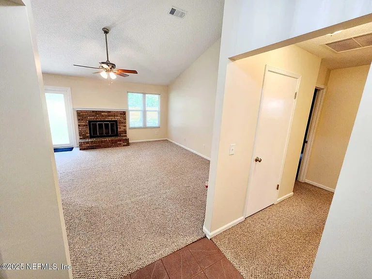 3910 Karissa Ann Pl E — Photo 9