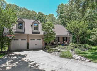 7711 Gralnick Pl, Springfield, VA 22153