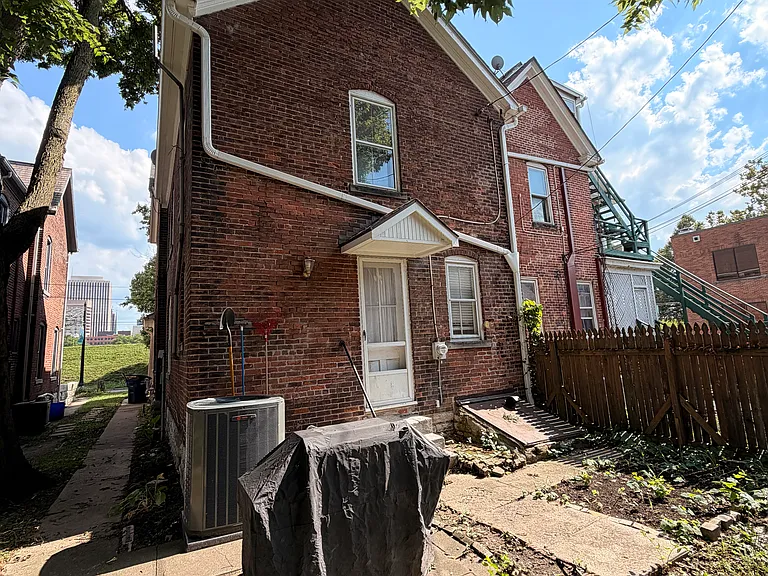 39 W Riverview Ave — Photo 3