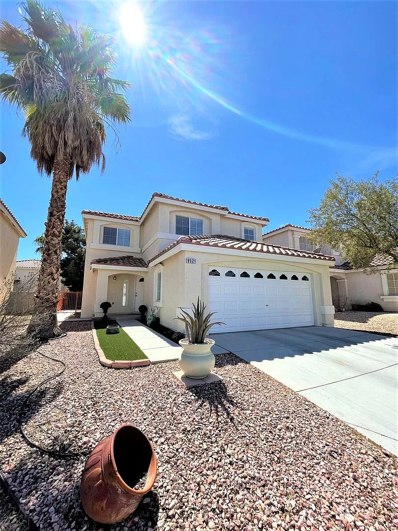 4 Bedrooms & 2.5 Bath Home in Cul-De-Sac location — Photo 3
