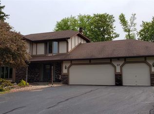 37 Butte Des Morts Ct, Appleton, WI 54914