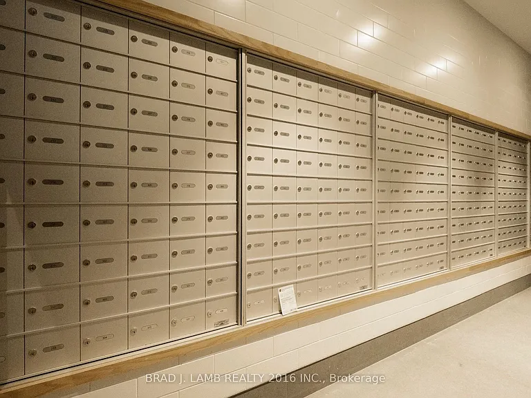 195 McCaul St #1014 — Photo 32