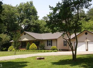 900 Sunnyside Rd, Hiawassee, GA 30546