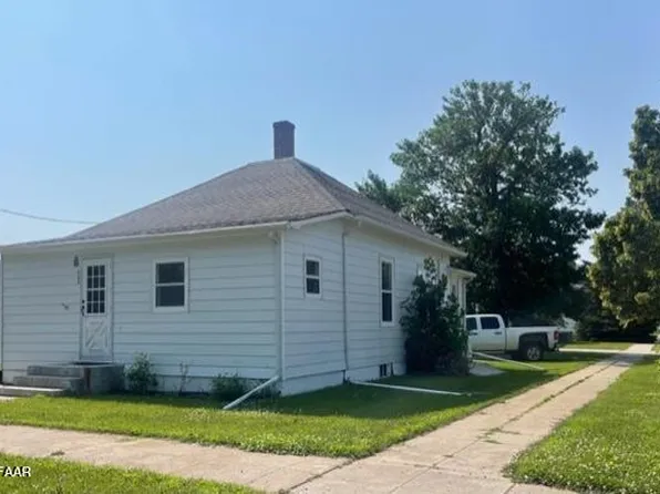 404 1st Ave, Northwood, ND 58267