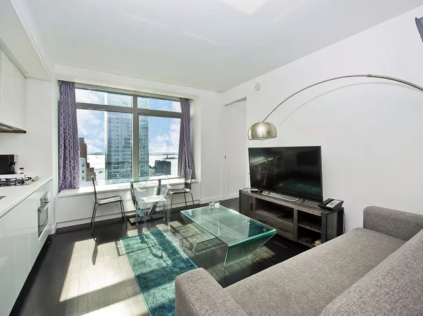 123 Washington Street 44H image 1 of 6