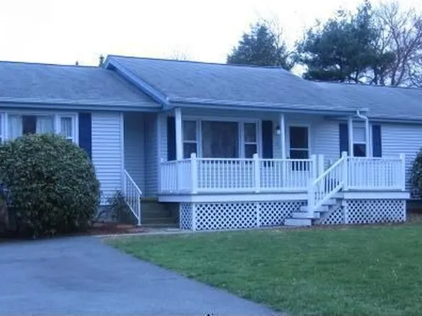 23 Norman Dr, Tiverton, RI 02878