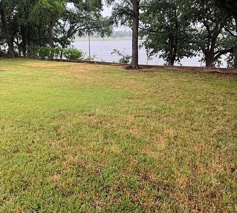 3rd image of 1311 Twin Lakes Dr