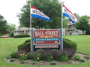 WALL STREET APARTMENTS, Janesville, WI 53548