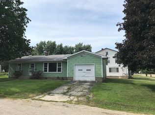 107 Parker Ct, Lanark, IL 61046
