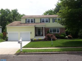 532 Perry Dr, Mount Laurel, NJ 08054
