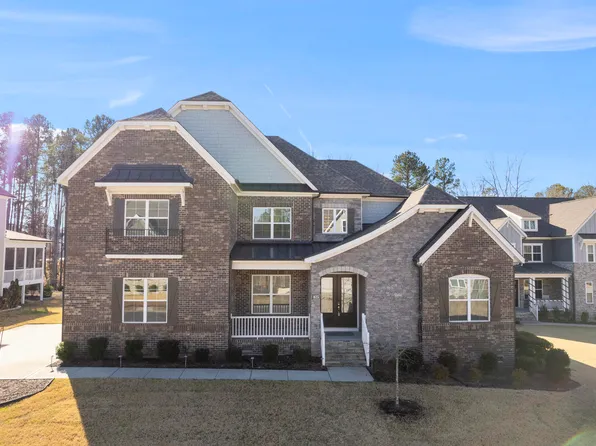 825 Reigh Count Pl, Cary, NC 27519