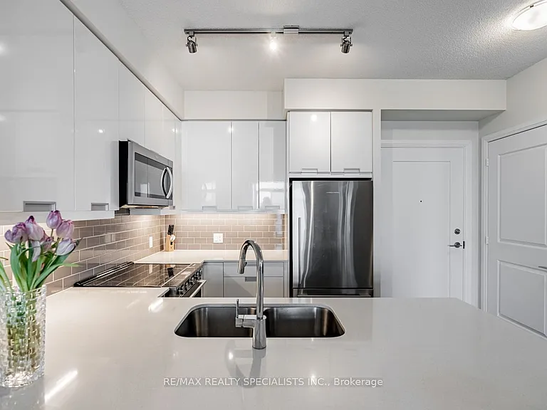 35 Watergarden Dr #2419 — Photo 12