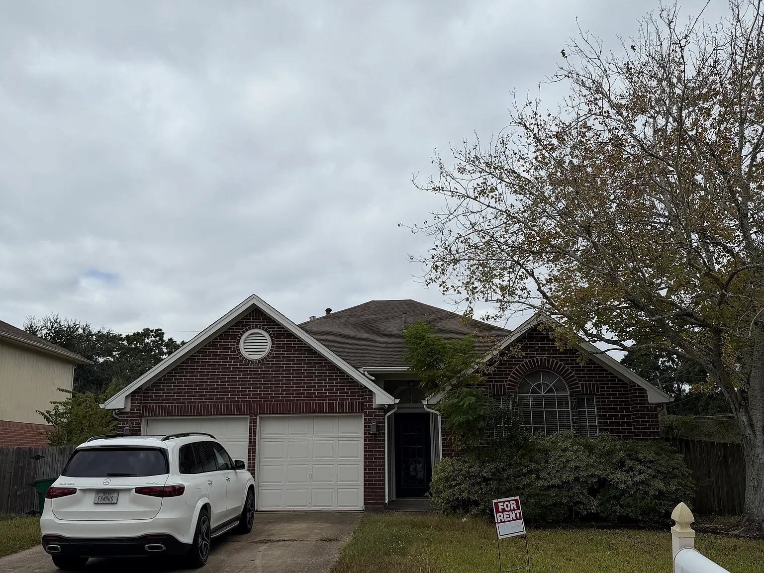 4 bed, 2017 sqft, $2,100 — Photo 1