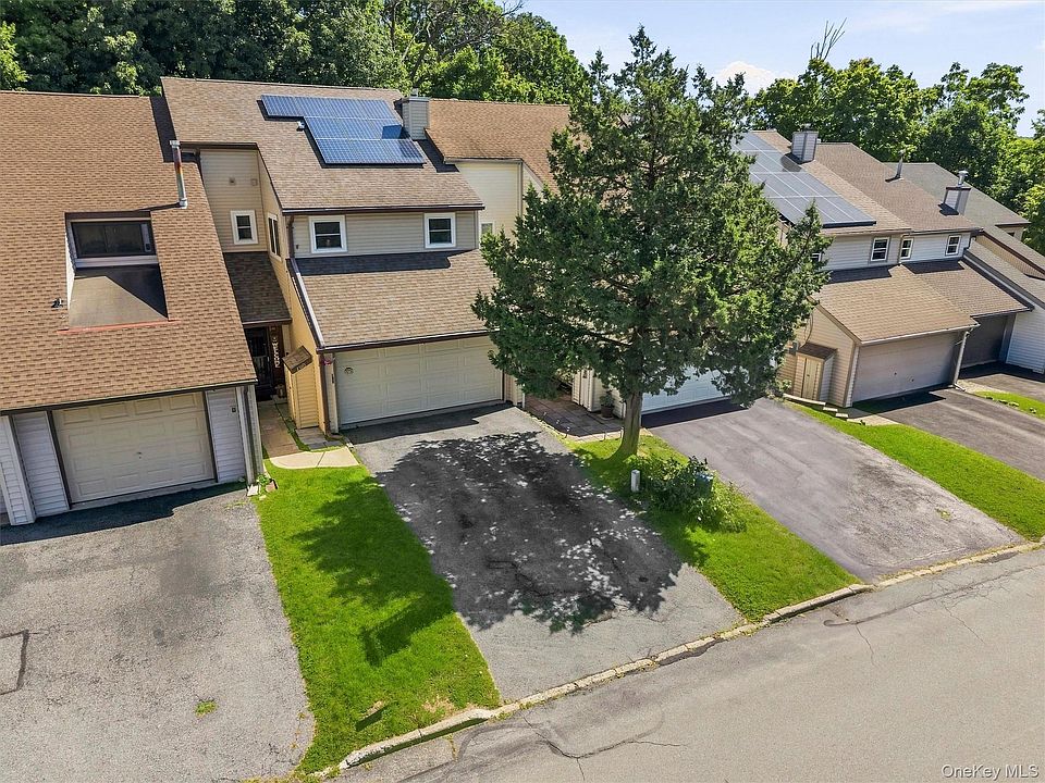 1st image of 190 Country Club Drive