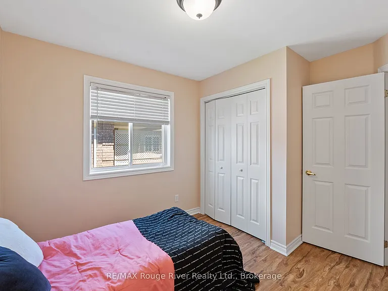 795 Munson Cres — Photo 18