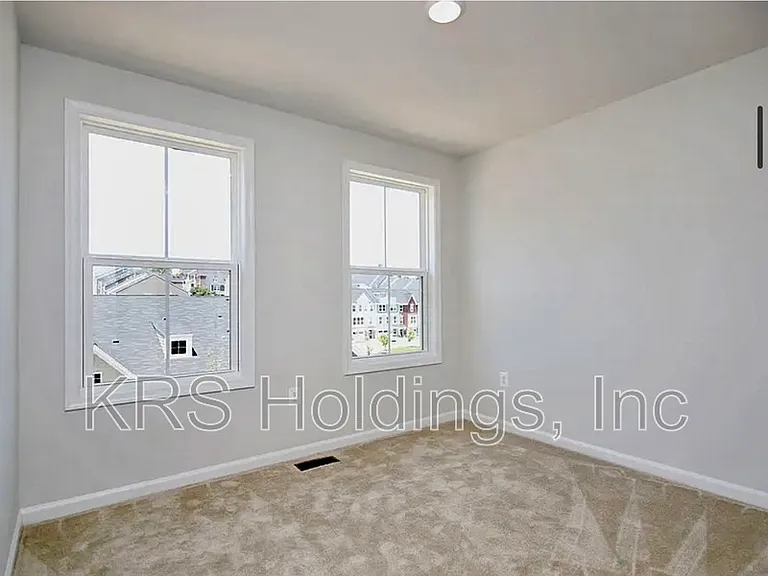 3207 Bergen St — Photo 8