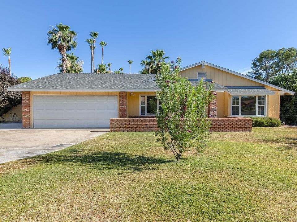 1st image of 301 E Acapulco Ln
