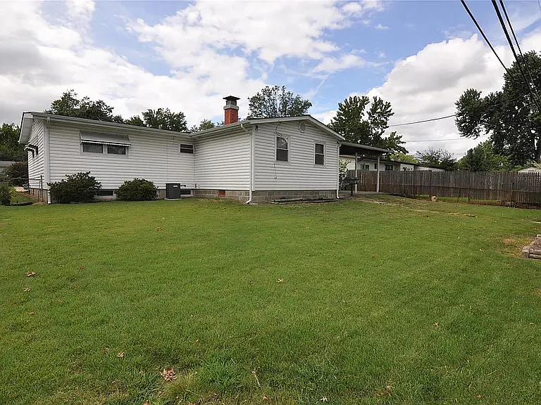 4 bed, 1862 sqft, $2,200 — Photo 3