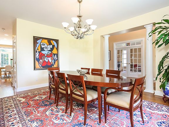 You can appreciate the open floor plan
