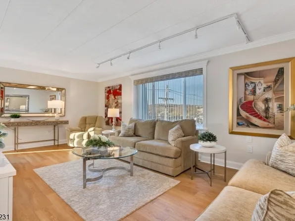 190 Morris Ave #4F, Springfield Twp., NJ 07081