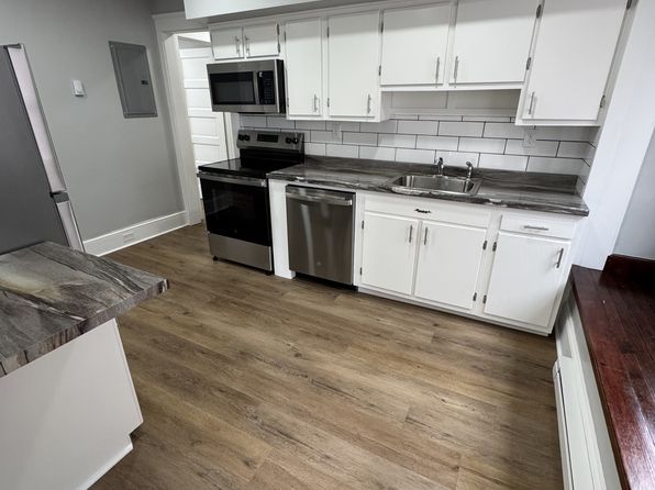 19 Elm St APT 2