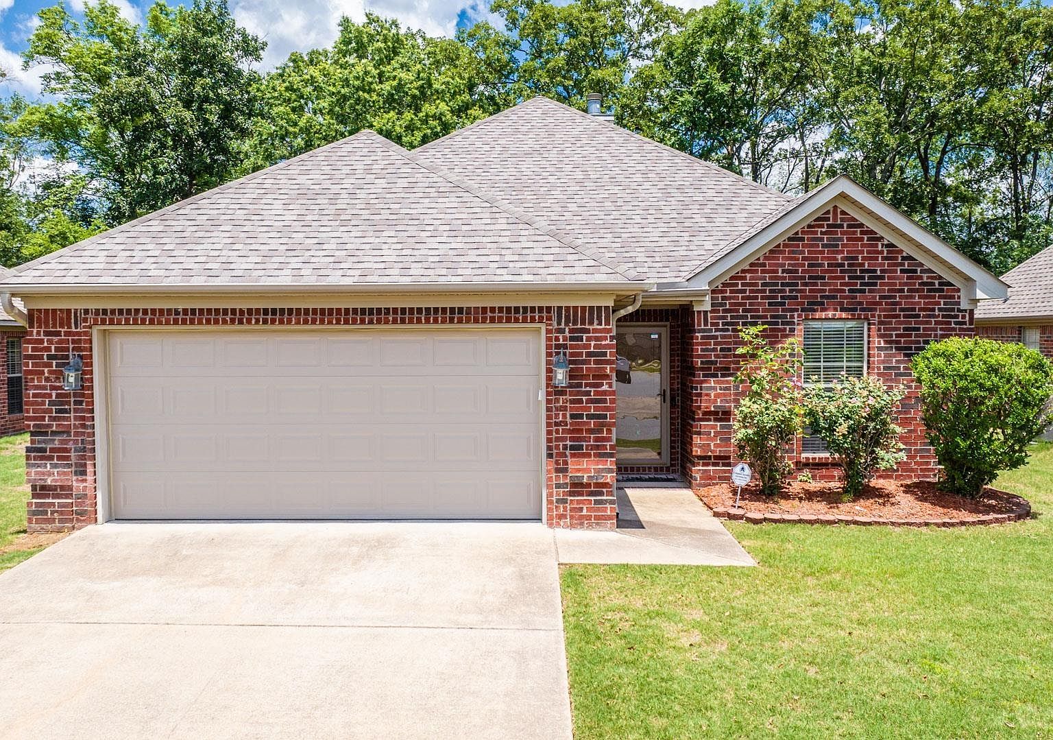 12 Charmante Cv, Maumelle, AR 72113 MLS 23019657 Zillow