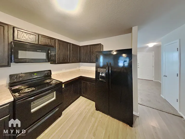 9527 Apple Ridge Ln — Photo 3