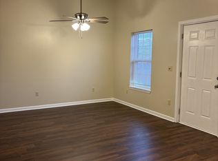 927 Old Ekron Rd, Brandenburg, KY 40108