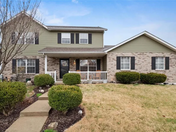 214 Southridge Dr, Shiloh, IL 62269