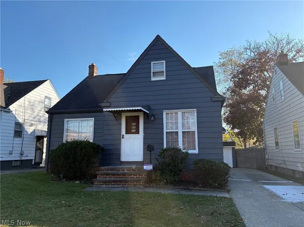 17906 Libby Rd, Maple Heights, OH 44137
