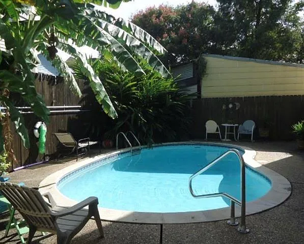 1233 Esplanade Ave #7 — Photo 2