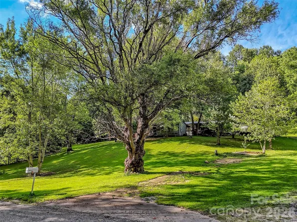323 Jody Cove Rd, Canton, NC 28716