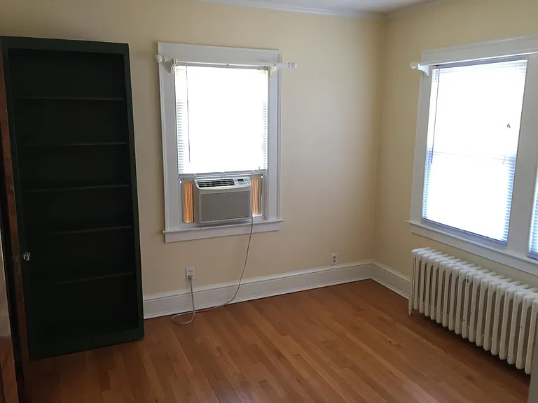 49 Penn Dr — Photo 17