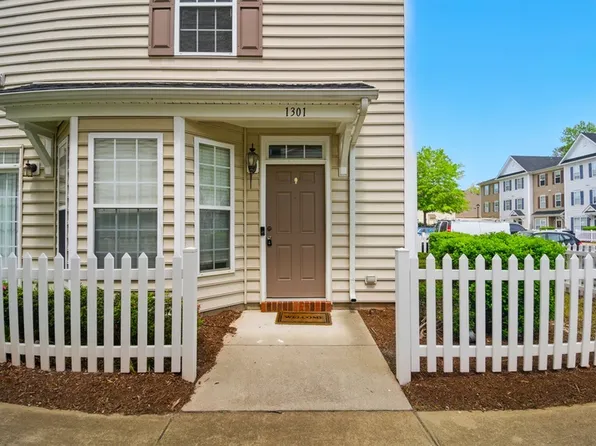 1301 Teton Cir, Suffolk, VA 23435
