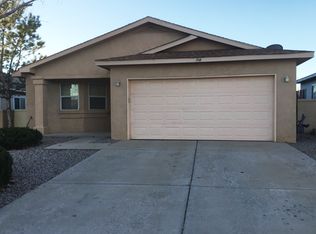 708 Santa Fe Meadows Dr NE, Rio Rancho, NM 87144
