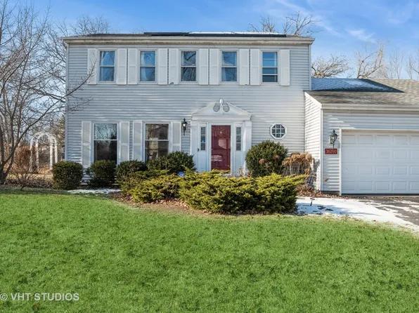 36260 N Douglas Ter, Gurnee, IL 60031