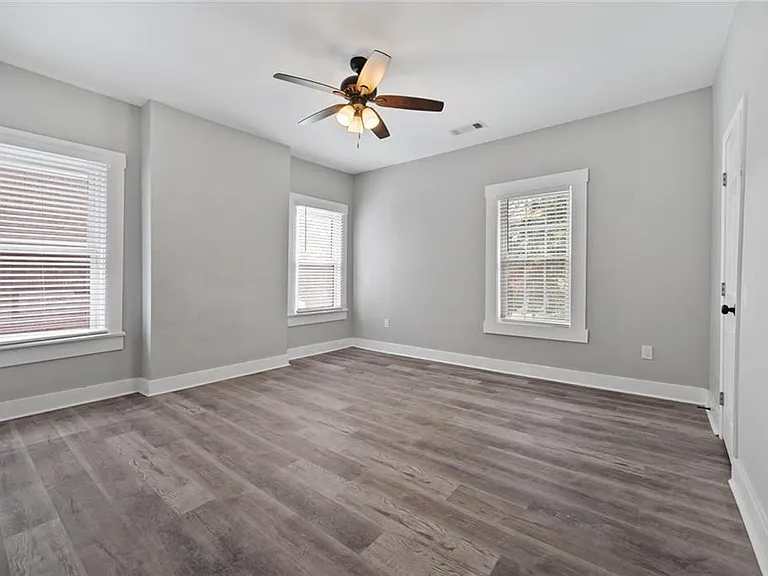 1126 Briarcliff Pl NE #1 — Photo 10