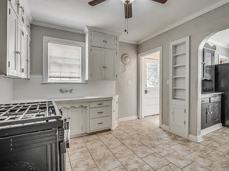 1803 NW 22nd Street - 2301 N. Florida — Photo 14