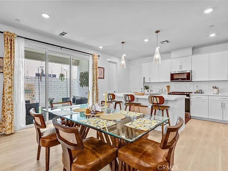 27676 Symphony Pl — Photo 7