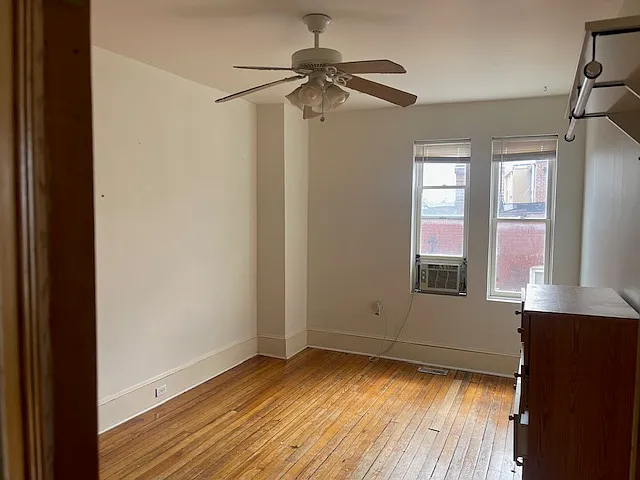 6 bed, 3200 sqft, $1,250 — Photo 2