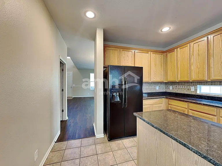 13725 Kearney St — Photo 3